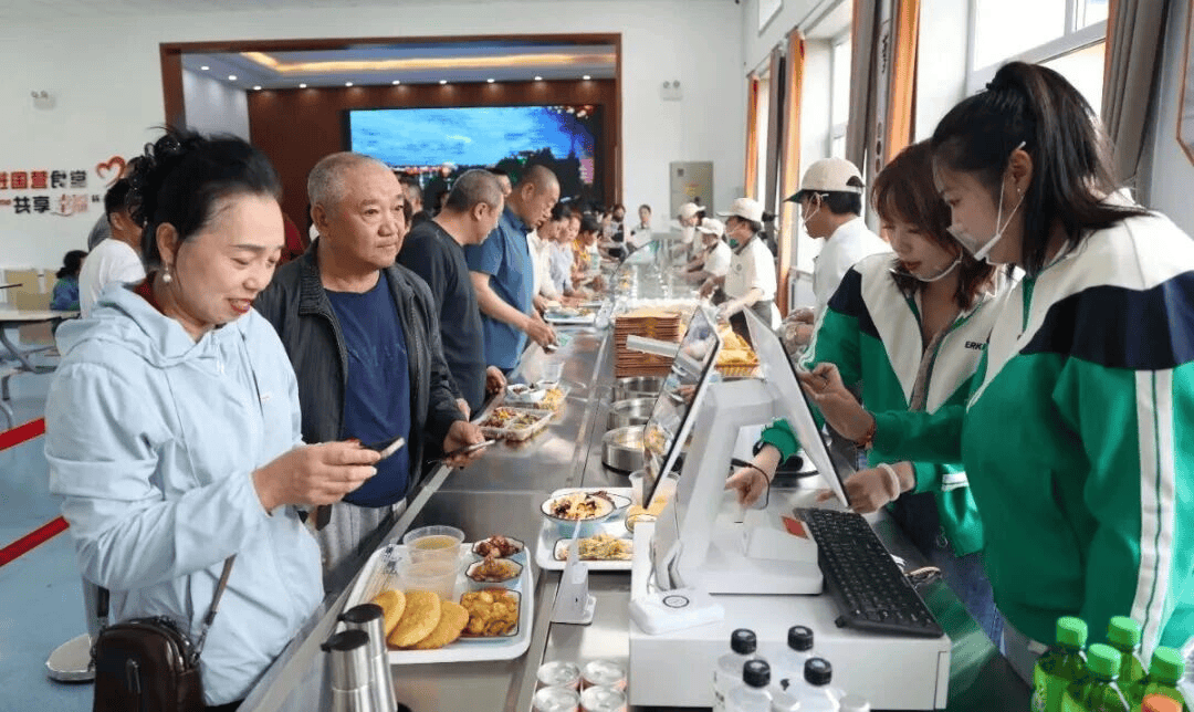 用情办好国营食堂 书写舌尖上的民生答卷不朽情缘平台登录网页龙江森工集团:用心(图2) 用情办好国营食堂 书写舌尖上的民生答卷不朽情缘平台登录网页龙江森工集团:用心(图2)